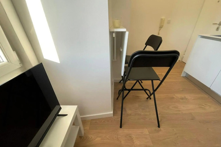 Room 11 of 11