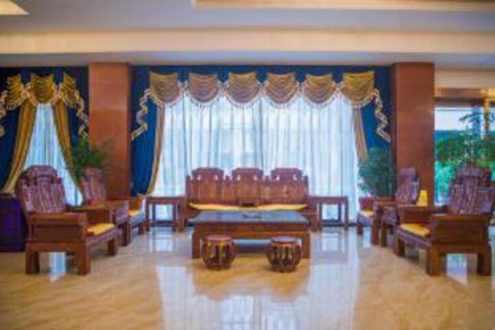 Longteng International Holiday Hotel