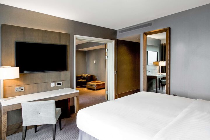 Room 25 of 149