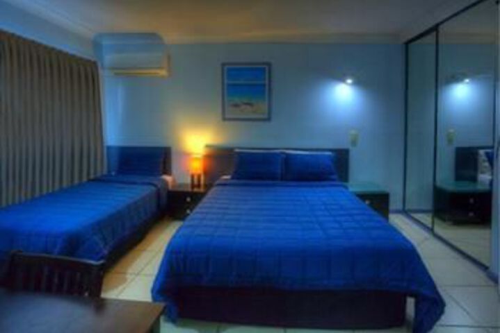 Room 13 of 23