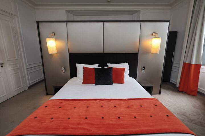 Room 40 of 86
