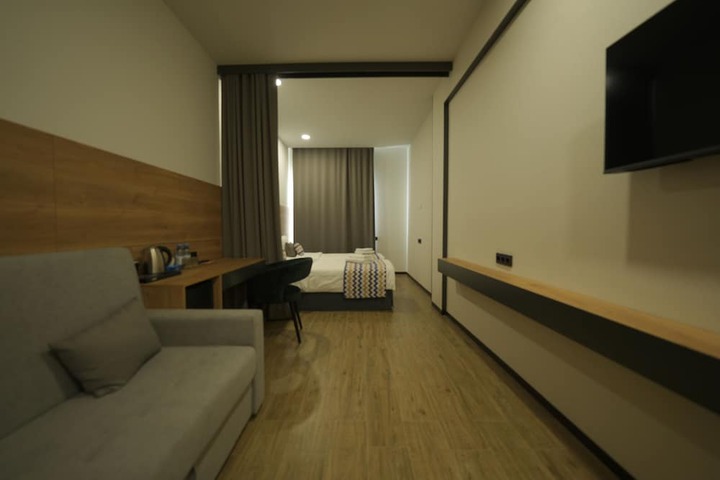 Room 31 of 69