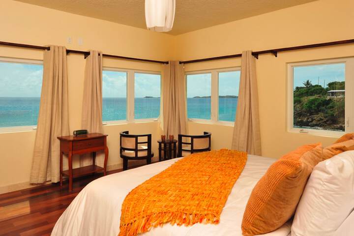 Room 4 of 61