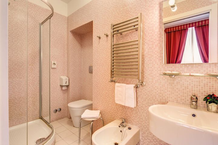 Room 16 of 26