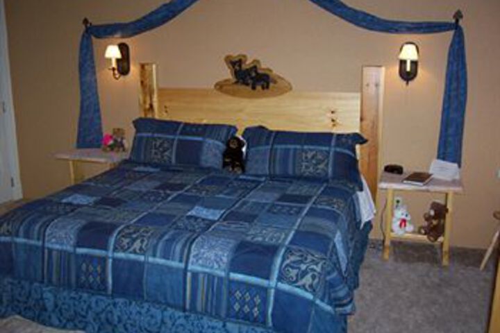 Room 7 of 33