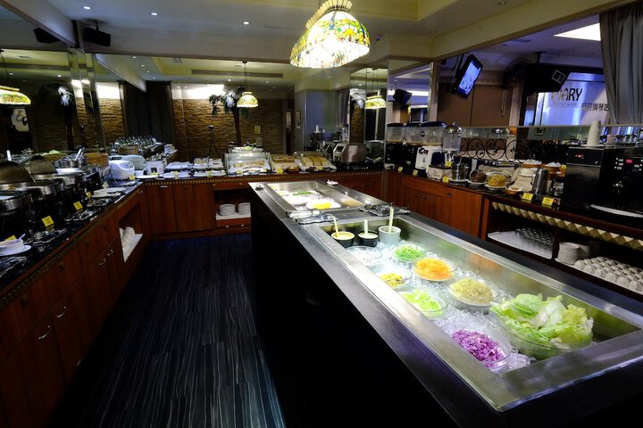 Dining 42 of 63