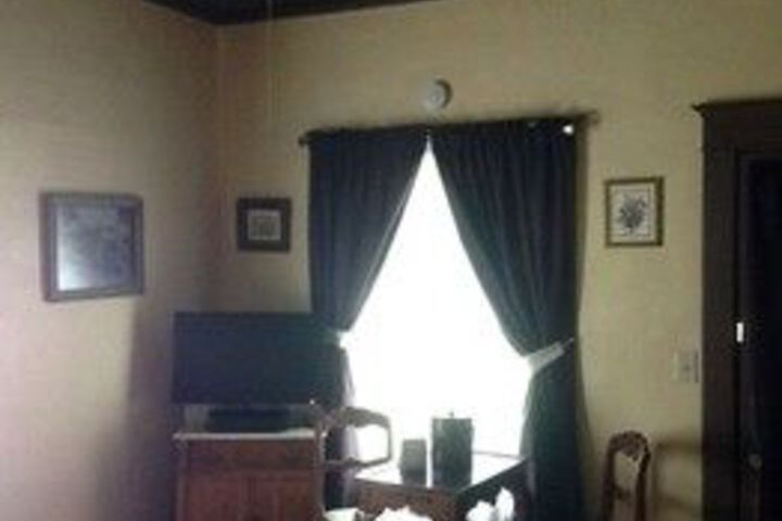 Room 11 of 25