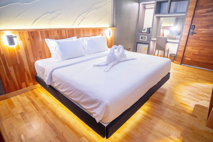 Room 3 of 21
