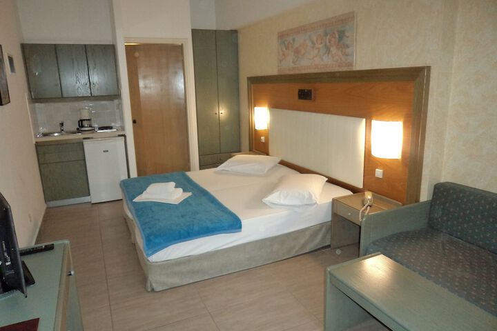 Room 9 of 73