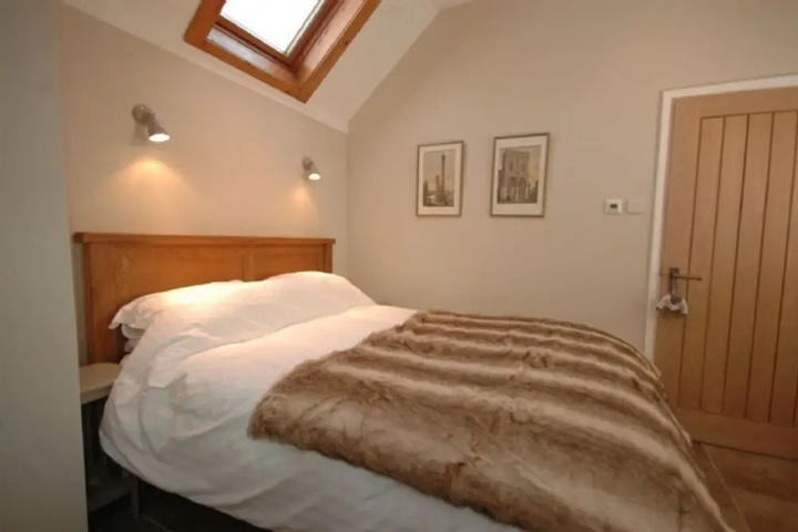 Room 3 of 11