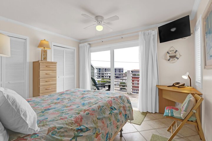 Room 81 of 333