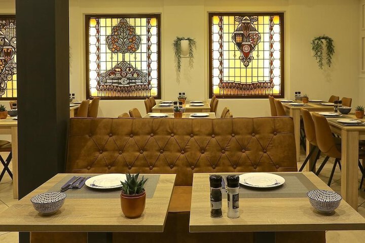 Dining 34 of 56