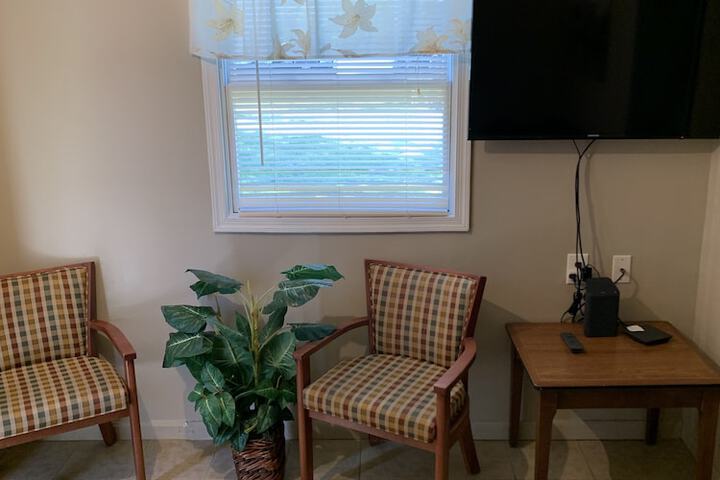 Room 3 of 138