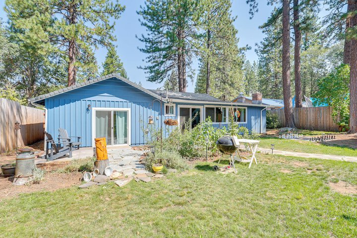Burney Cottage w / Game Room: Walk to Town!