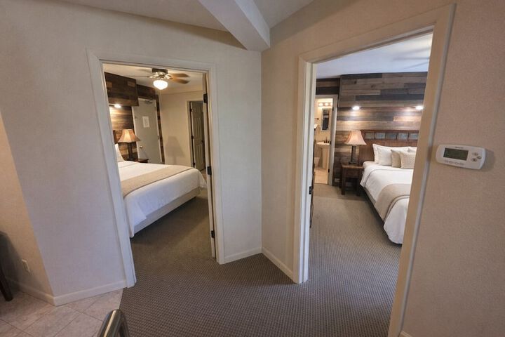 Room 7 of 27