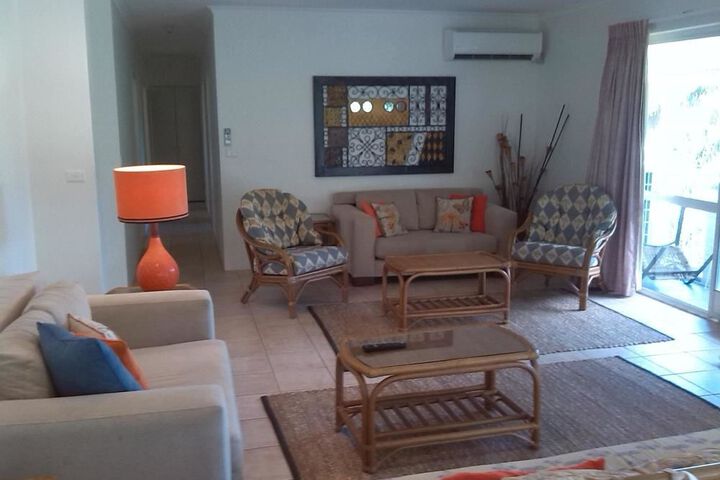 Room 9 of 37
