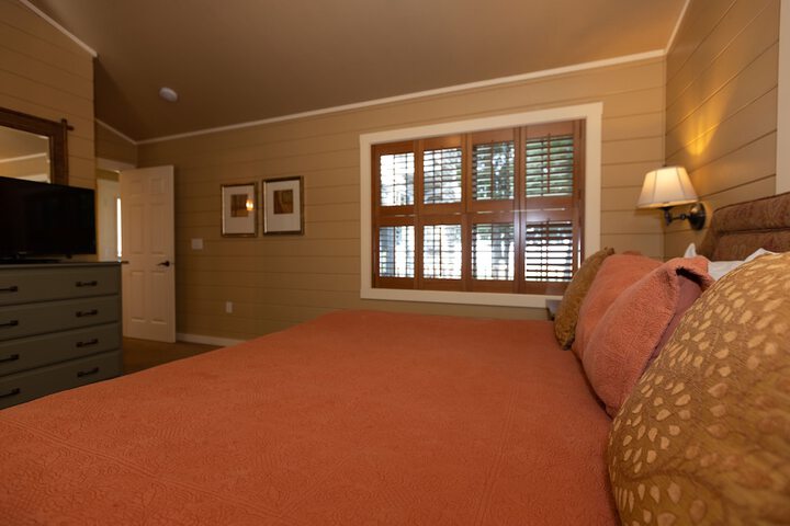 Room 40 of 220