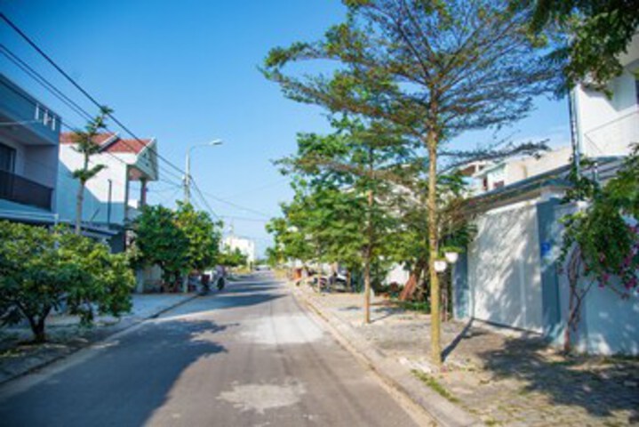 Property Grounds 19 of 32