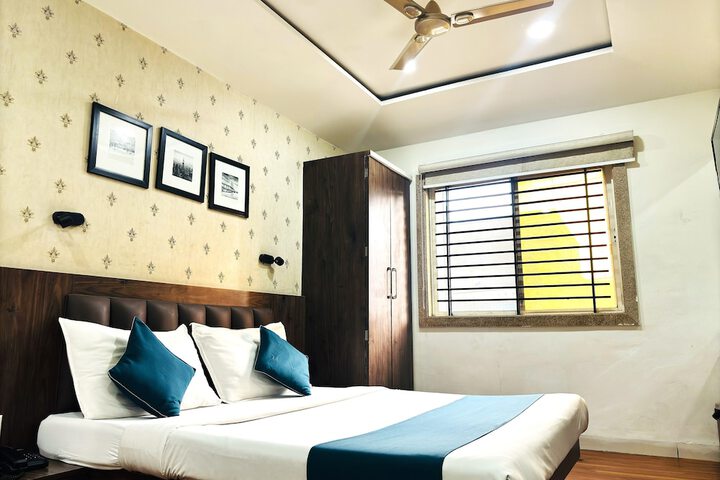 Room 14 of 28