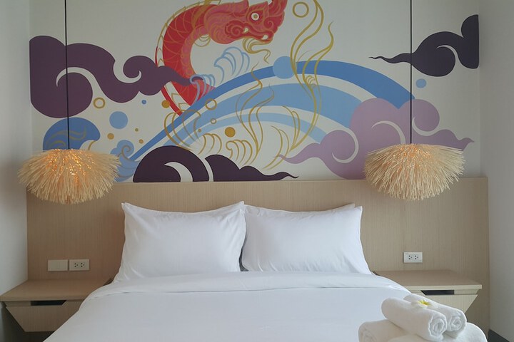 Room 7 of 77