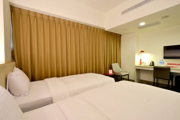 Room 5 of 39