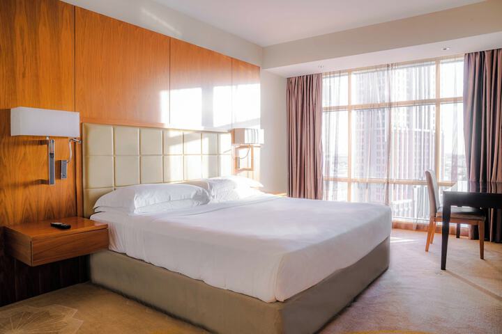 Room 19 of 180