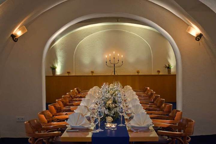 Ballroom/Hall 49 of 64
