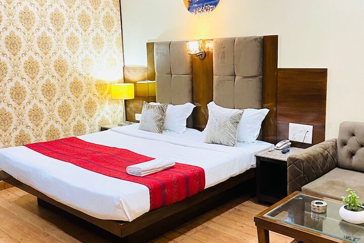 Room 48 of 63