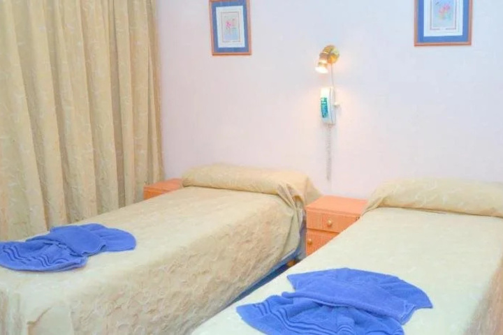 Room 2 of 13