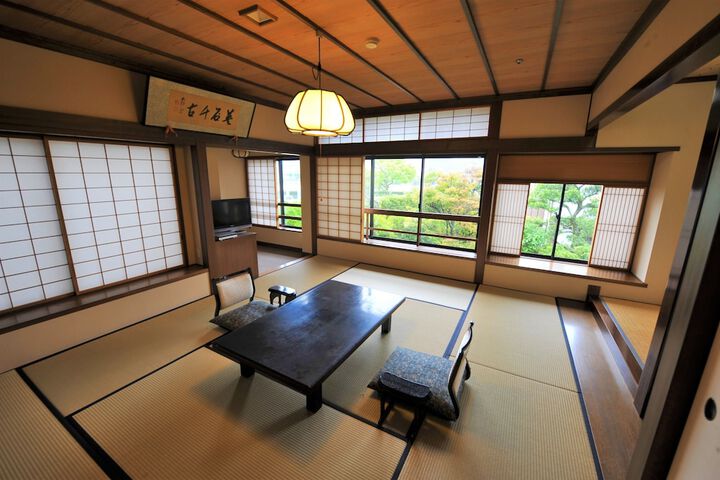 Room 10 of 54