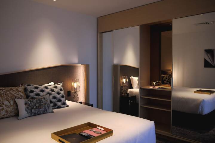 Room 5 of 60