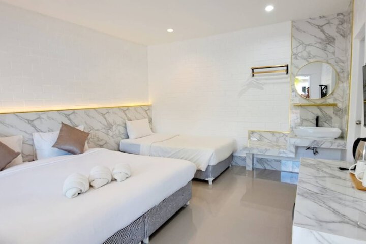 Room 2 of 24