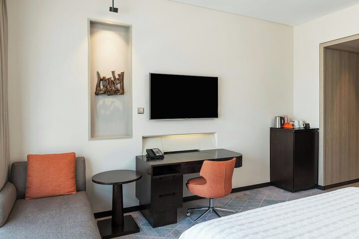 Room 19 of 111