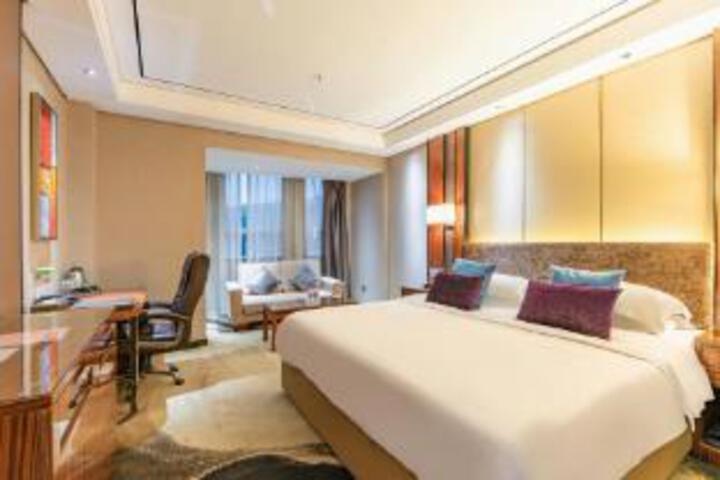 Room 10 of 10