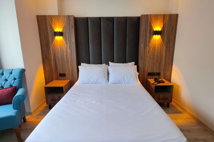 Room 13 of 51