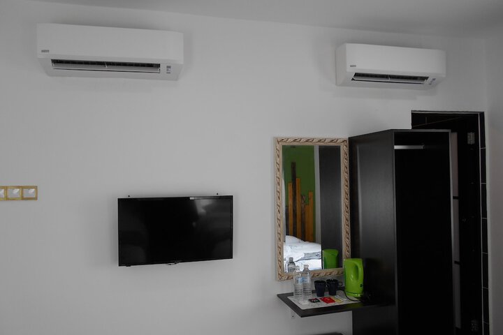 Room 25 of 51