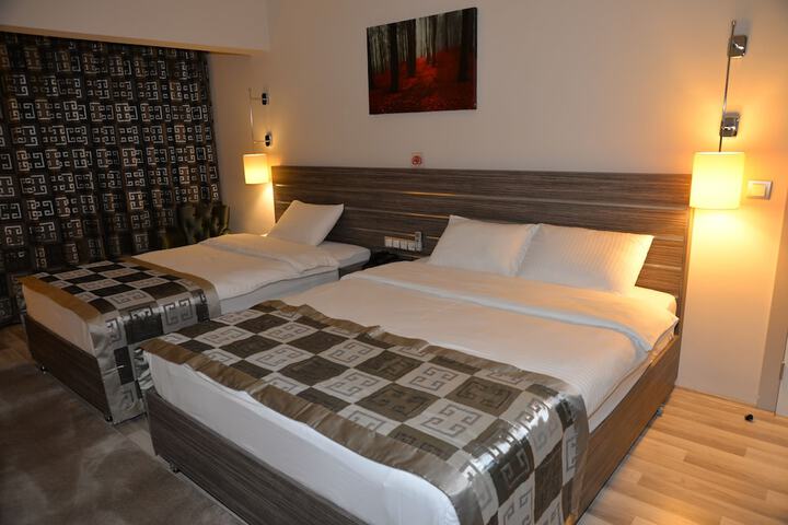 Room 10 of 52
