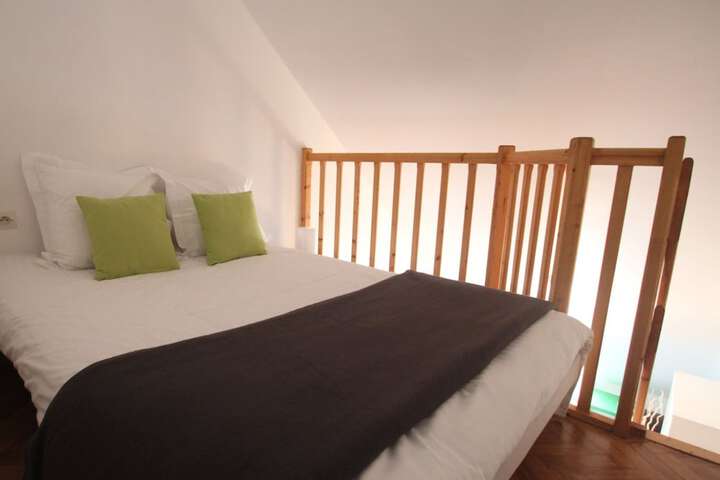 Room 6 of 30