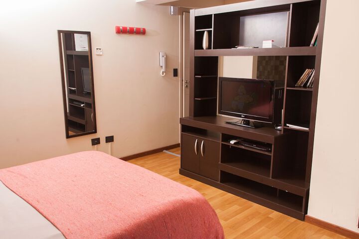 Room 6 of 36