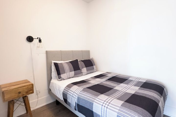 Room 4 of 55