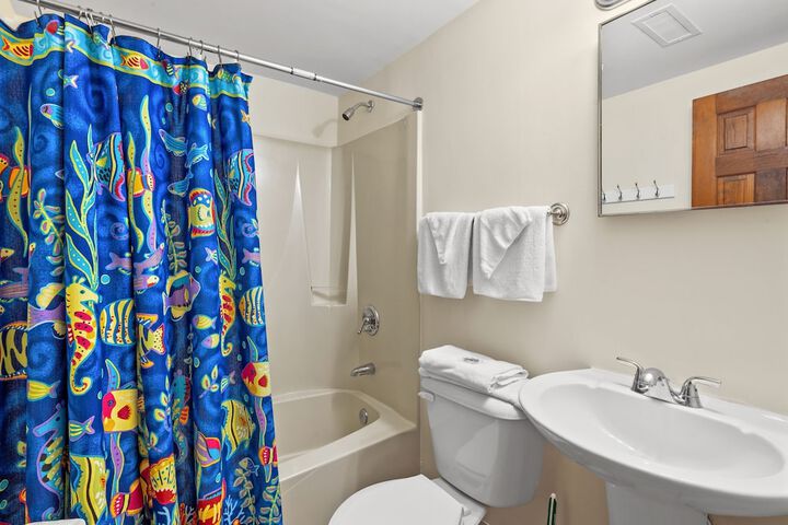 Room 13 of 42