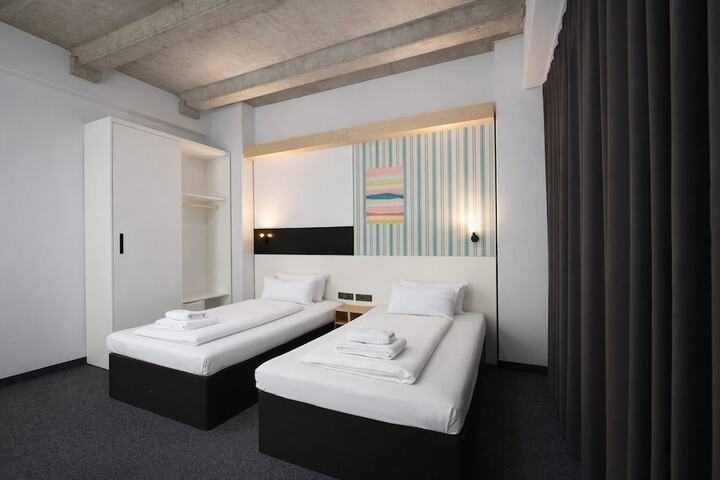 Room 7 of 59