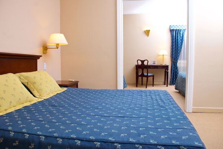 Room 16 of 37