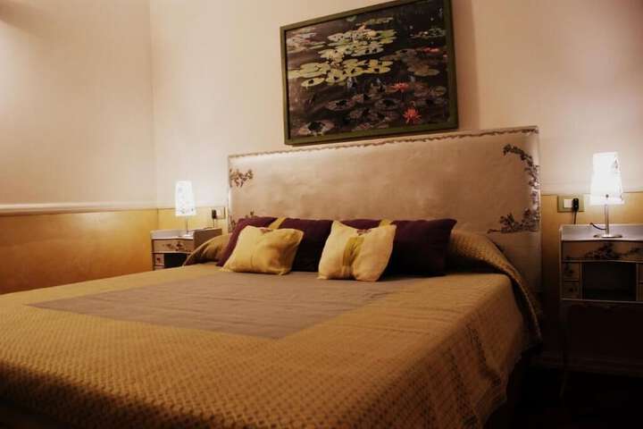 Room 10 of 26