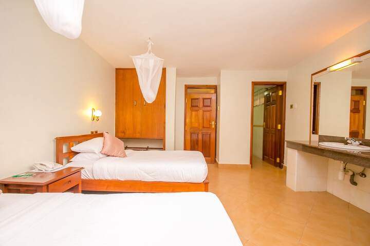 Room 45 of 194
