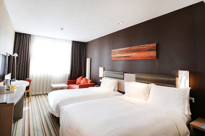 Room 15 of 87