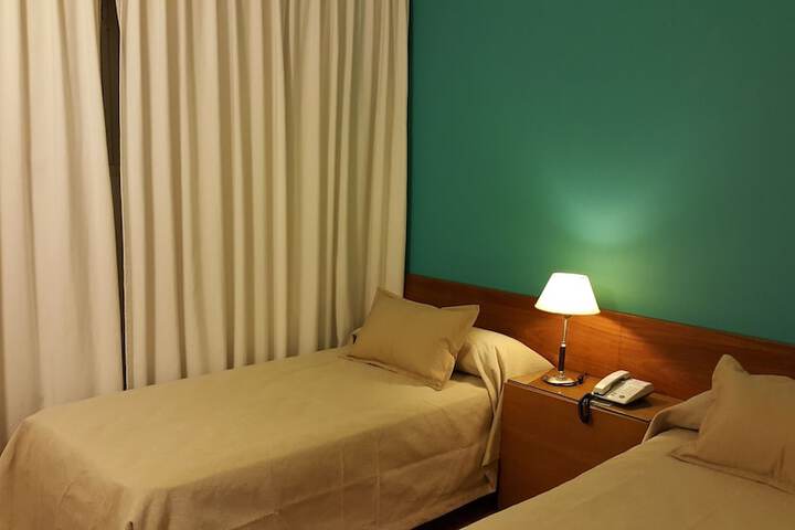 Room 10 of 33
