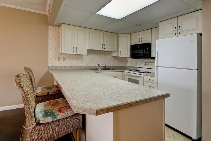 Standard 2 Queen Beds City View No Balcony (8 of 51)
