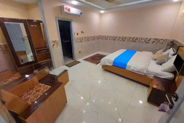 Parkway Hotel