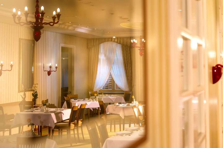 Dining 62 of 106